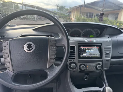 SsangYong Rodius 2.0 2wd