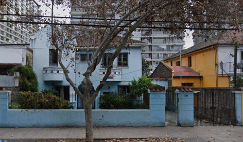 Gran Casona Con Patio, Ideal Para Inversión