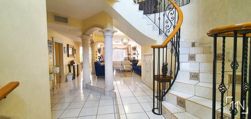 Imagen 3 de 27 de Casa En Venta Las Misiones Frente A Parque