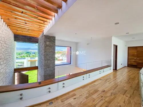Venta De Casa, En Zona Privilegiada Juriquilla Qro.