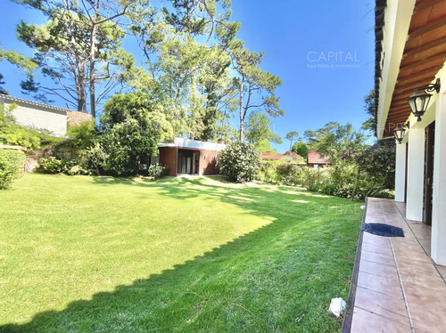 Excelente Casa En Venta En Playa Mansa