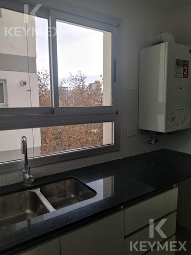 Departamento De Un Dormitorio Con Cochera En Centro De La Plata - Diagonal 77 Entre 8 Y 43