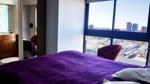 Imagen 9 de 12 de Espectacular Duplex Piso Alto Con Vista Al Rio Y Ciudad! Con Cochera Fija Y Hermosa Terraza Propia