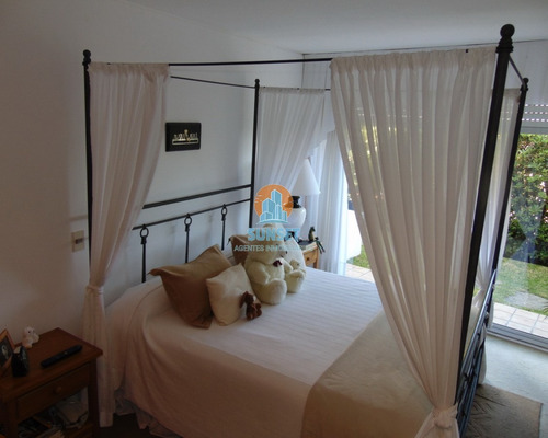 Punta Del Este Peninsula 3 Suites Apto Con Jardin 500 Metros!!! Alquiler Anual - Ref: 260