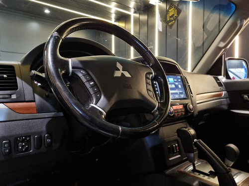 Mitsubishi Pajero Full HPE Full 3.2 4x4 T.I.Diesel 5p Automático.
