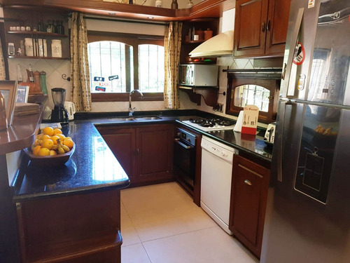 Casa Para Entrar Empresa Oficinas,o Familia Grande 6d 6b
