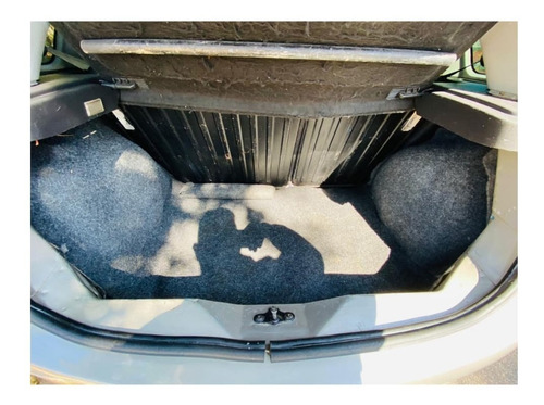 Imagem 10 de 14 de Ford Fiesta 1.0 8v Flex
