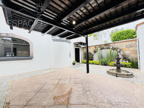Casa En Fraccionamiento Lomas De Atzingo