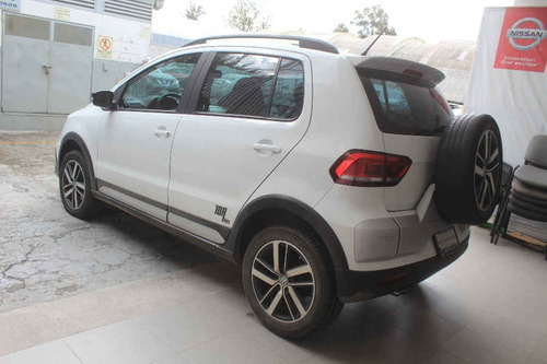 Imagen 4 de 15 de Volkswagen Crossfox 2017 5p Hb L4/1.6 Man 10 Años