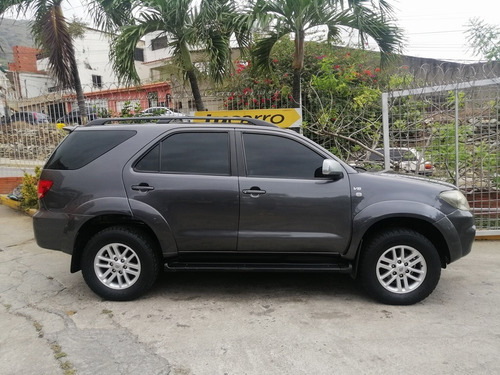 Toyota Fortuner Sr5 4x2