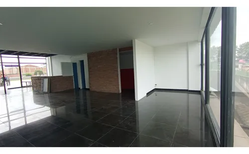 Local Comercial Vía Bogotá Siberia, 173 M2 Vendo