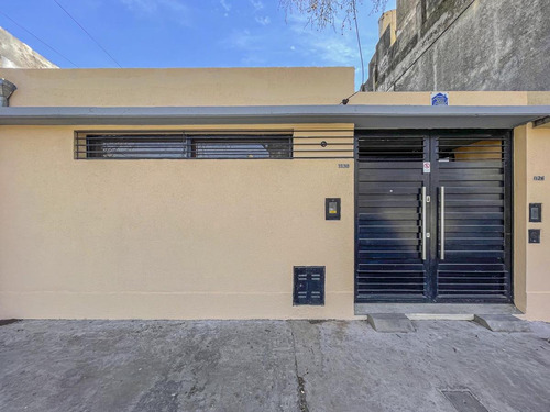 Imagen 15 de 15 de Casa Al Frente 2 Dormitorios Con Patio Y Cochera