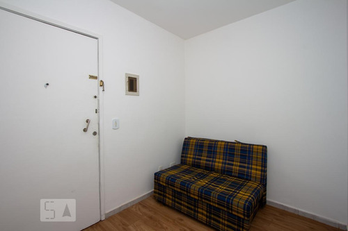 Apartamento Para Aluguel - Centro, 1 Quarto, 38 - 892962887