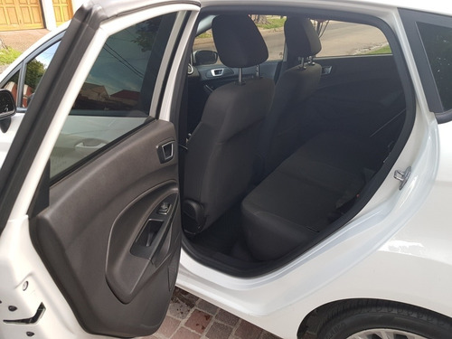 Ford Fiesta Kinetic Design 1.6 Se Plus 120cv 2015