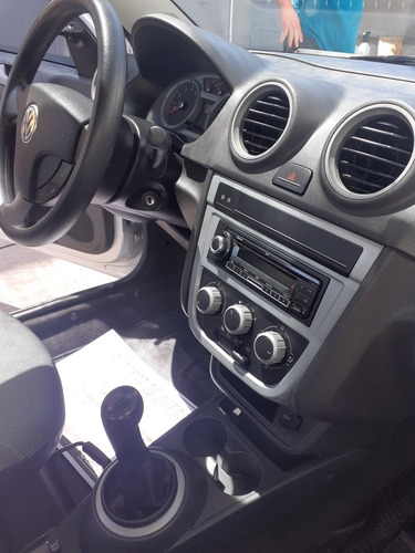 Imagen 5 de 11 de Volkswagen Gol Trend 1.6 Pack Ii 2009