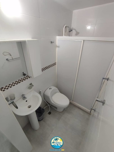 Imagen 8 de 14 de Res. Villas Santorini, Impecable Town House De Tres Niveles