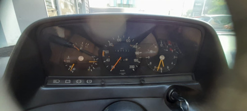 Imagen 9 de 18 de Mercedes Benz 250 4p 1979