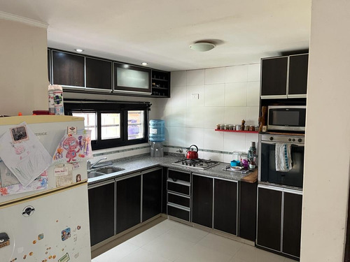 Imagen 4 de 18 de Casa En Venta En Villa Elisa