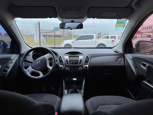 Imagen 4 de 11 de Hyundai Tucson 2.0 Gl 5mt 2wd