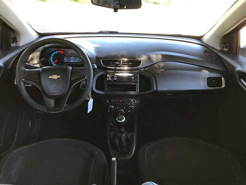 Imagem 8 de 12 de Chevrolet Onix 1.0 Lt 8v Flex 4p Manual 2013