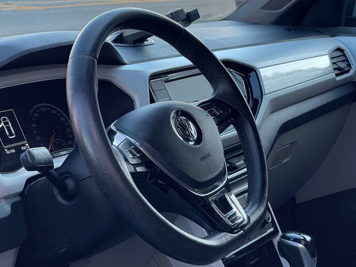 Volkswagen T-Cross 1.4 250 TSI TOTAL FLEX HIGHLINE AUTOMÁTICO