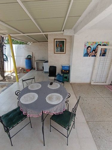 Mml Amplia Casa En El Pueblo De San Diego, Sector Sabana Del Medio, 30.000$ Solo Clientes