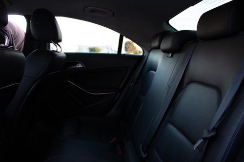 Imagen 13 de 14 de Mercedes-benz Clase Cla 1.6 200 Cgi Sport At 2016