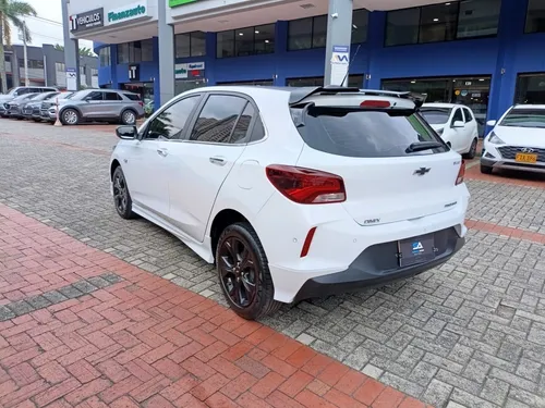 Chevrolet Onix 1.0T Premier Hatch At