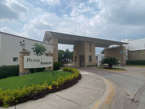 Casa En Venta En Lomas Punta Del Este A 2 Cuadras De Walmart