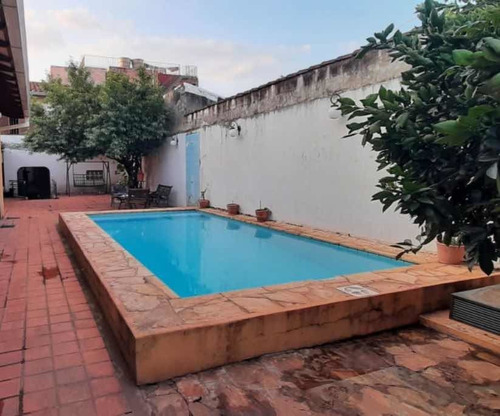Imagen 8 de 12 de Casa De 2 Plantas Con Piscina Quincho Con Parrilla
