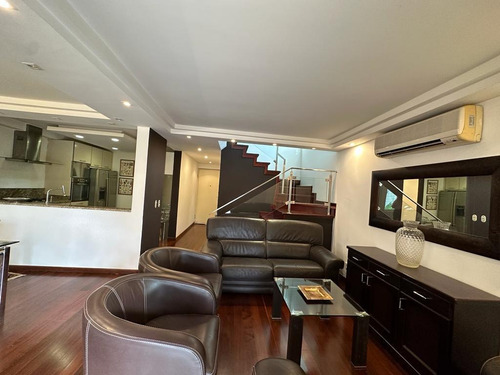 En Alquiler Town House En Residencias Vistalago En Altos De Guataparo