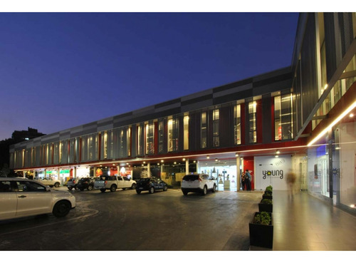¡local Disponible En Strip Center Paseo El Tamarugo, Vitacur