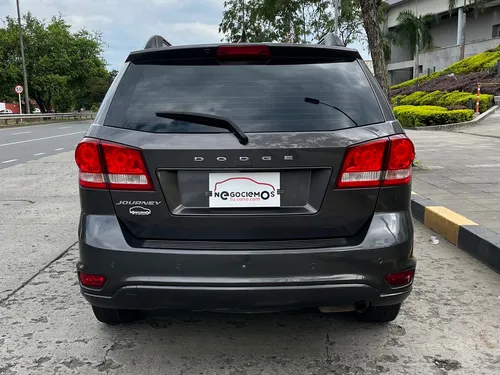 Dodge Journey 2.4 SE Automática 7 Puestos
