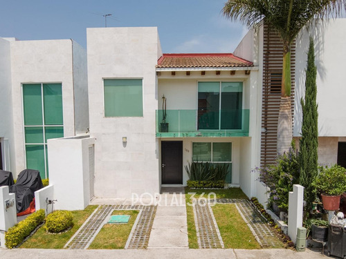 Imagen 1 de 25 de Casa En Venta En Zona Azul, Lomas De Angelópolis
