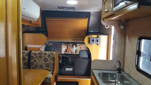 Imagen 6 de 15 de Motorhome: Fabricación, Equipamiento Y Amueblamiento
