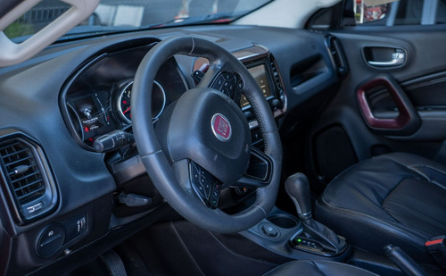 Fiat TORO 1.8 MPI FREEDOM 4X2 AT TORO 1.8 MPI FREEDOM 4X2 AT