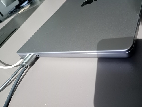 Apple Macbook Pro 2023 Mnw83ll/a 16gb 494gb Ssd M2 Pro (Usado)