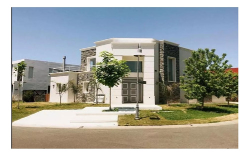 Casa En Venta En Los Alisos, Nordelta, Tigre!