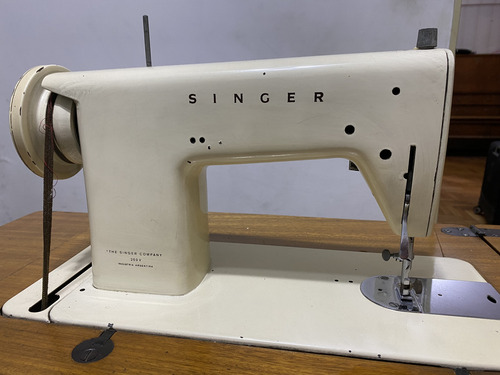 Mueble Cajonera Con Máquina De Coser Singer 269 (Usado)
