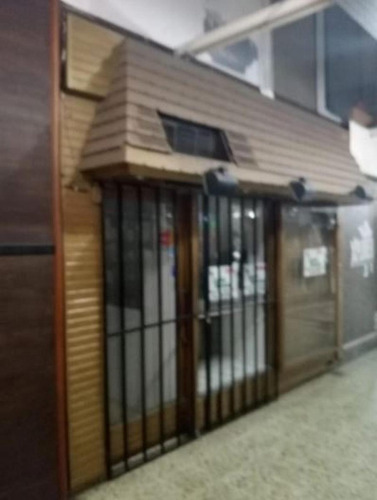 Local En Venta - 1 Baño - 16mts2 - Flores