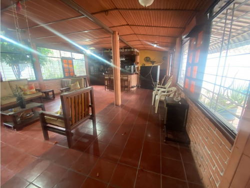 Casa En Venta Trigal Centro De 2 Niveles Calle Cerrada Cb-8062501