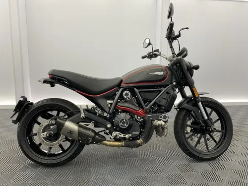 Ducati Scrambler 800 Dark