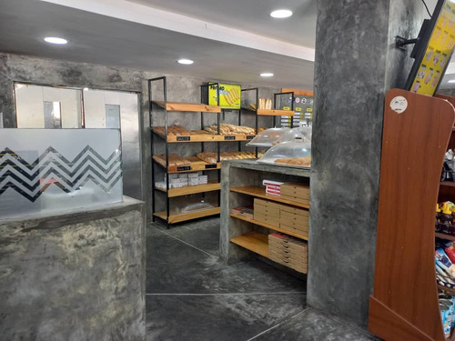 Venta Excelente Fondo De Comercio De Panadería Ubicada En Colinas De Bello Monte. Inf. Ma. Fda. Varela