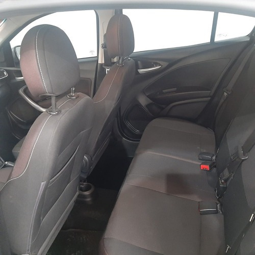 Imagen 7 de 13 de Fiat Fiat Cronos 1.8 Precission 4p