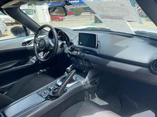 Imagen 12 de 12 de Mazda Mx-5 2016 2.0 Sport Mt