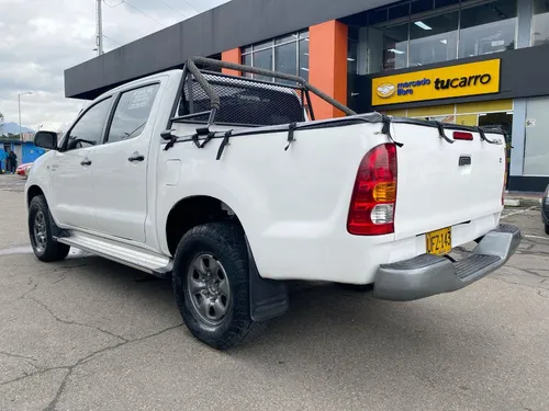 Toyota Hilux 2.5 Mt