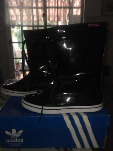 Botas adidas Lluvia. Impecables. En Caja. Talle 40