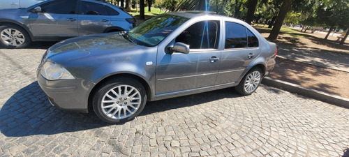 Volkswagen Bora 1.8 Highline T 180cv Cuero