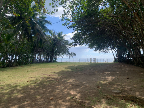 Villa En Primera Línea De Playa