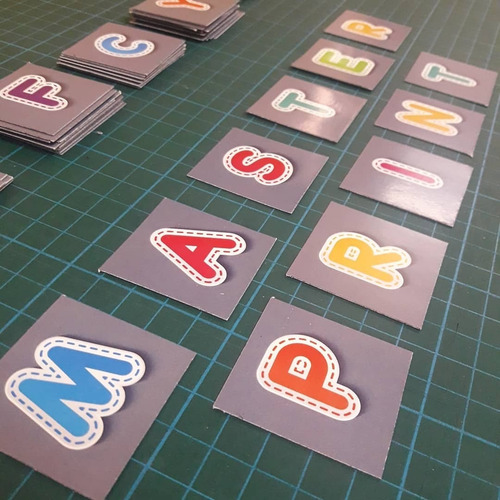 Imagen 2 de 4 de Imanes Abecedario - 70 Letras De 4 Cm